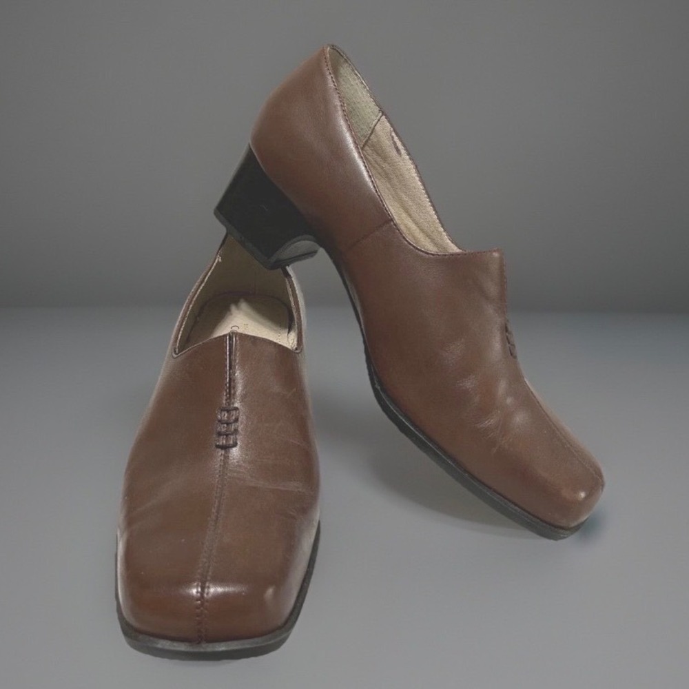 Strictly Comfort Womens Low Heels Sz 8.5W Brown Leather Slip On Shoes Career